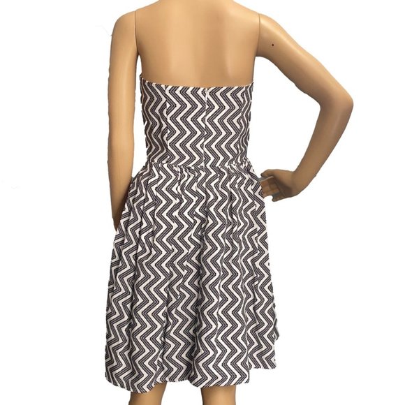 ModCloth Strapless Sweetheart Fit & Flair Zig Zag - Picture 2 of 7